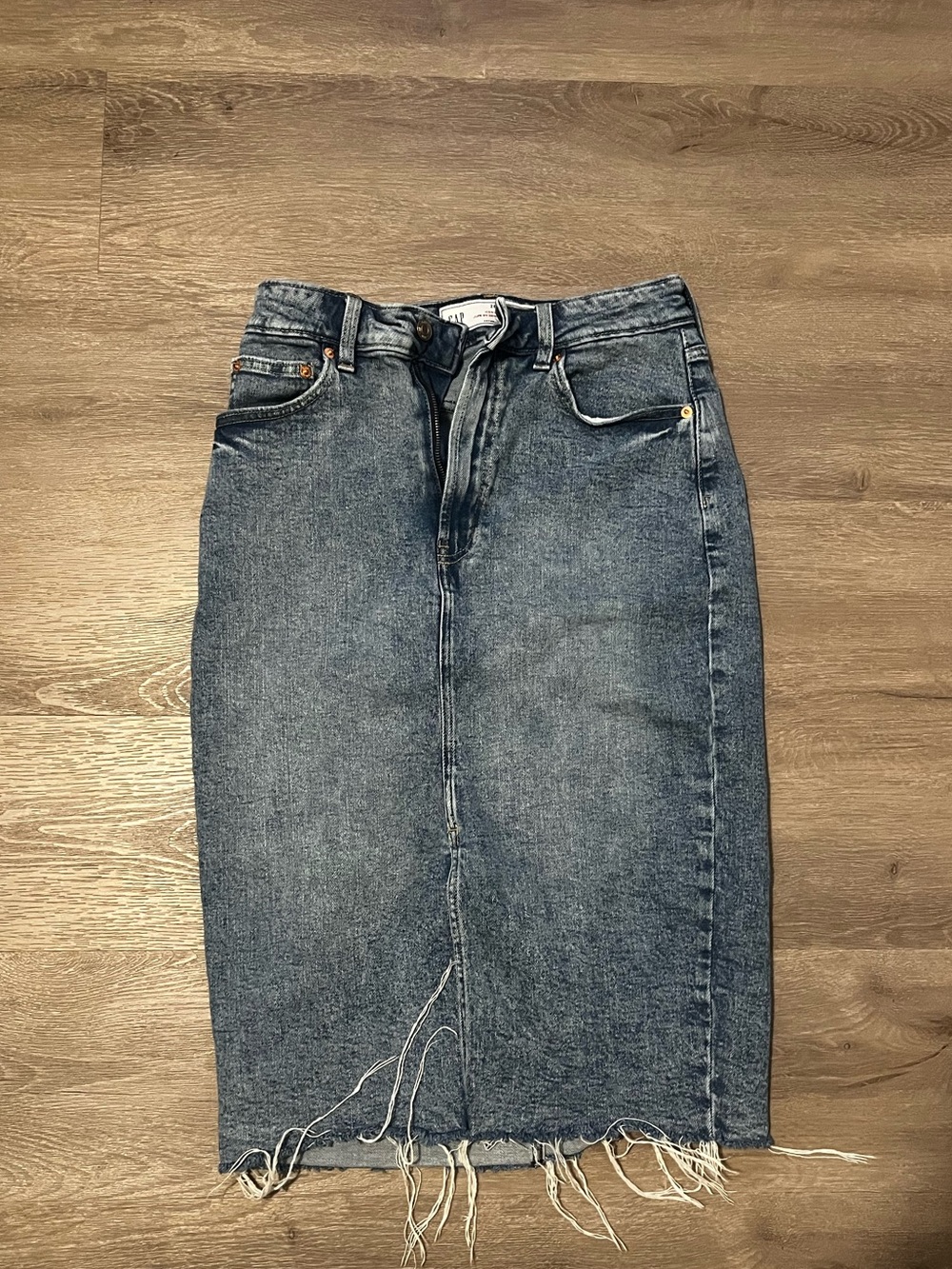GAP Distressed Blue Denim Midi Skirt medium denim size 28